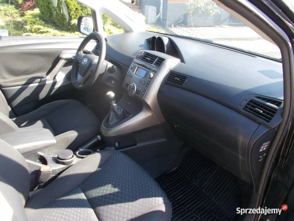 Toyota Verso 20D 126 7Osobowy światła przeciwmgielne
