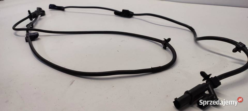 VOLVO XC40 DYSZE SPRYSKIWACZY SZYBY CZOŁOWEJ