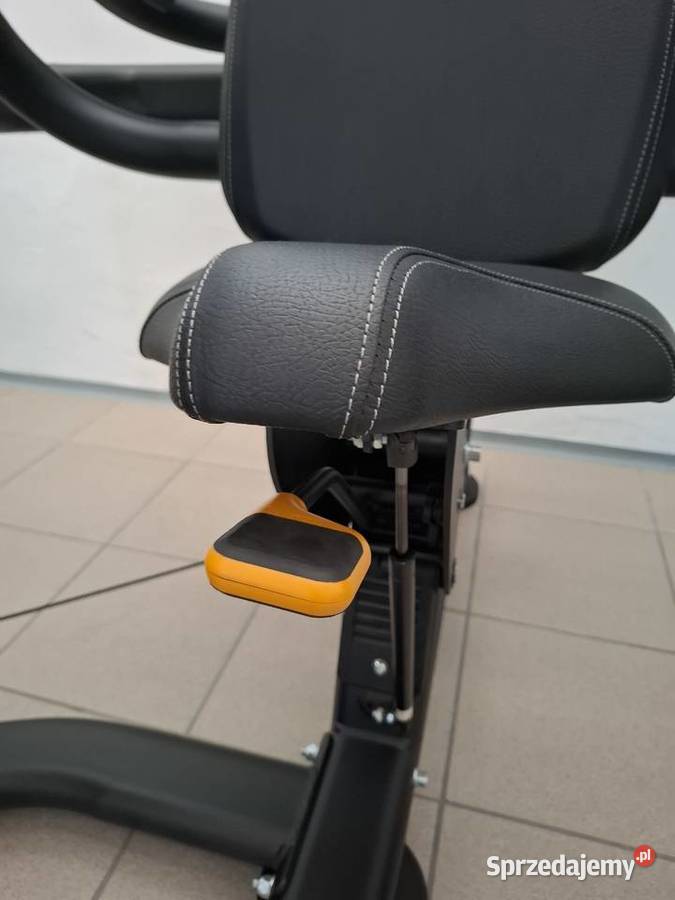 Maszyna IsoLateral Seated Biceps Curl RE8031 Wałcz