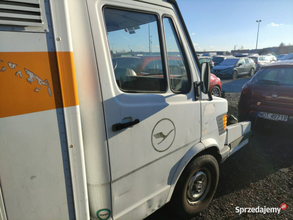 tankowozy Mercedes 308D mazowieckie Lipówki