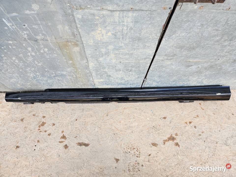 MERCEDES W205 AMG LISTWA PROGOWA LEWA