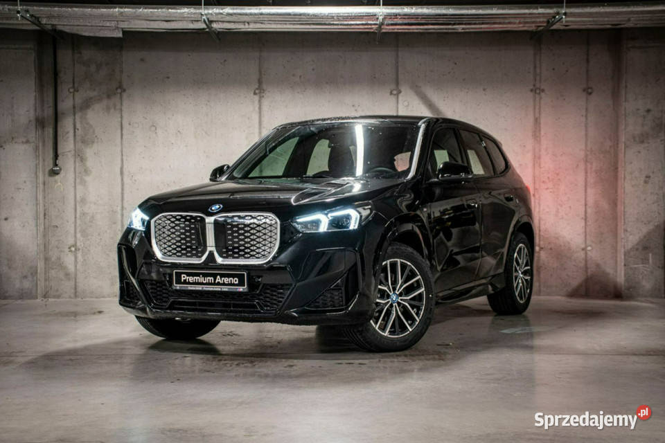 BMW iX1 iX1 eDrive20 z ratą 850 netto 0cm3 Motoryzacja Łódź