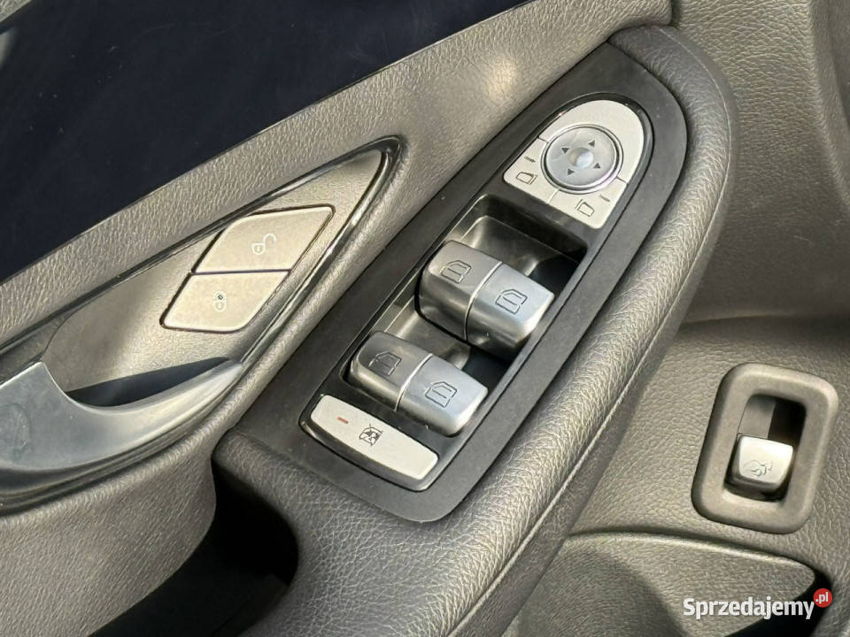 Mercedes C 200 D 136 elektryczne lusterka