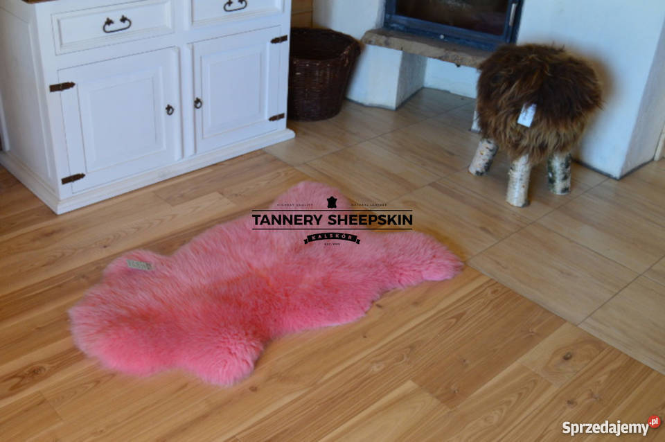 Skóra Owcza Jasny Róż Farbowana 90110 Dywany i wykładziny