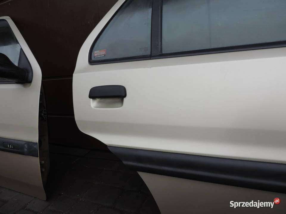 DRZWI PRAWY TYŁ CITROEN SAXO 5D małopolskie Nowy Sącz