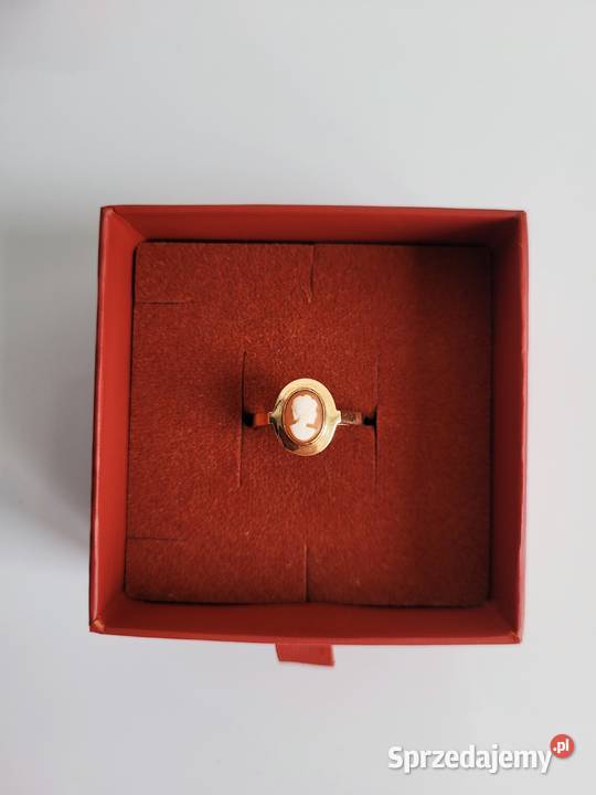 Złoty pierścionek z kameą próba 585 Liszki