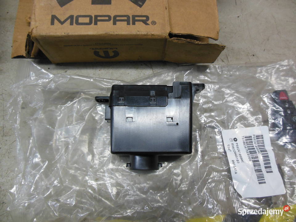 P68241098AC MODUŁ ZAPŁONOWY CHRYSLER 300 TOWN śląskie Kozy