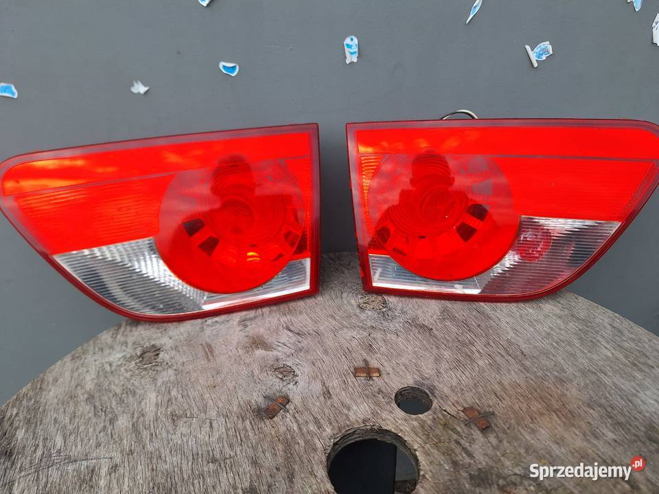 2 Lampy z tylniej klapy bagaznika seat altea xl osobowe Kargowa