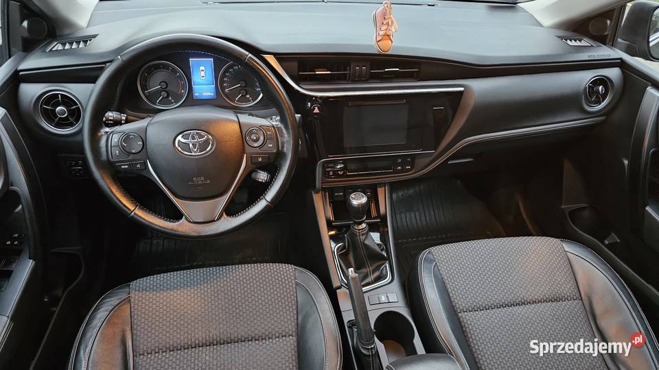 Toyota Corolla 16 132 2016 Lift Film LED Xenon Zarszyn sprzedam