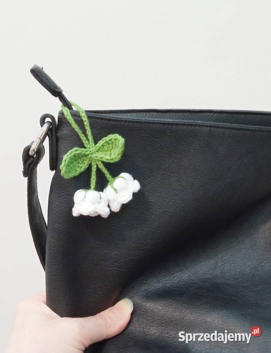 Kwiaty dzwonka wykonane na szydełku brelok Łask