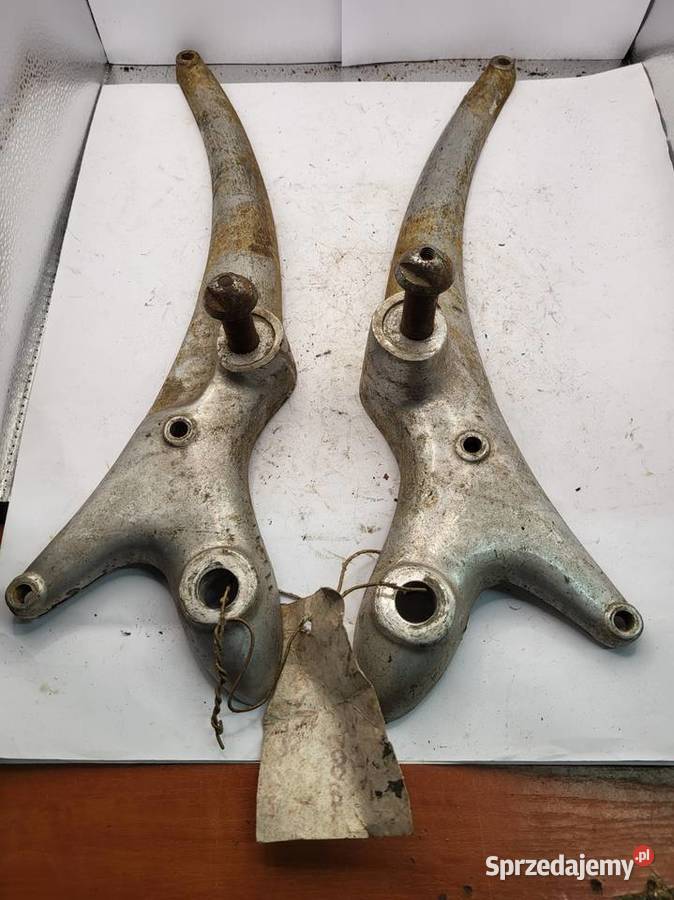 mocowanie błotnika tył szable ZUNDAPP 200