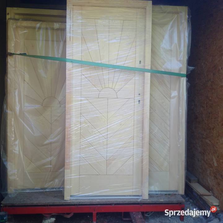 drzwi drewniane sosnowe goralskie ocieplone Zakopane