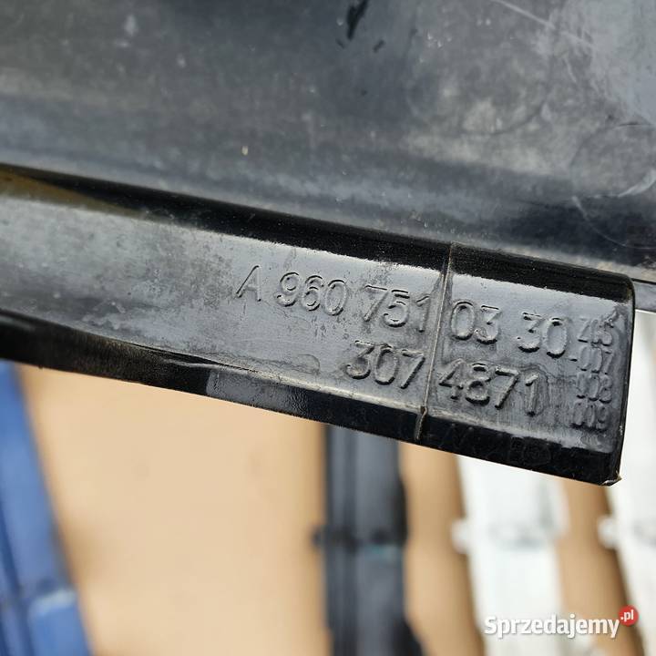 ACTROS MP4 OSŁONA LISTWA ATRAPY DRZWI PRAWA Bieleń