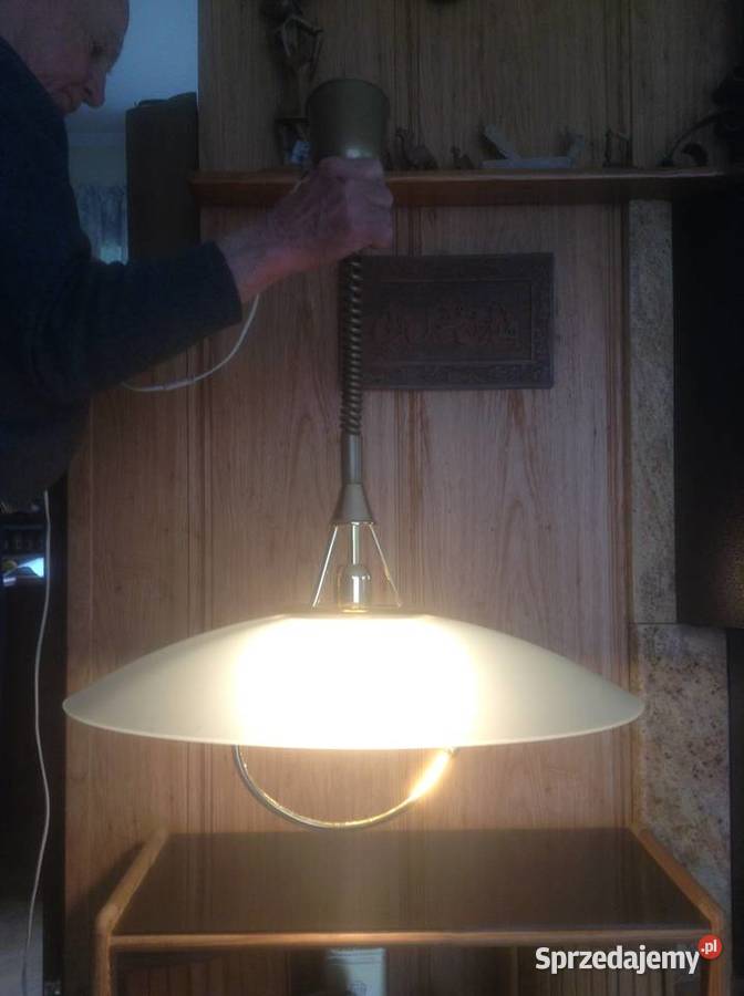 Lampa sufitowa ze szklanym kloszem i regulowaną Oświetlenie opolskie Opole