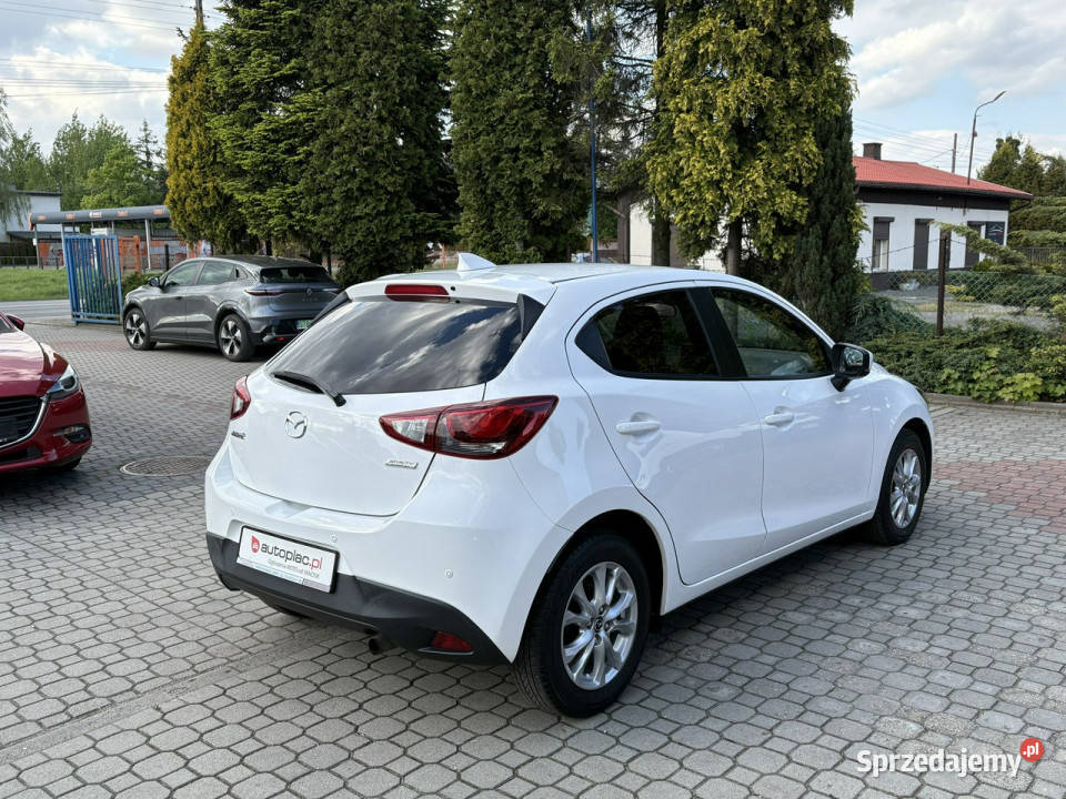 Mazda 2 15 90 Podgrzewane fotele Gwarancja III biały śląskie Tarnowskie Góry sprzedam