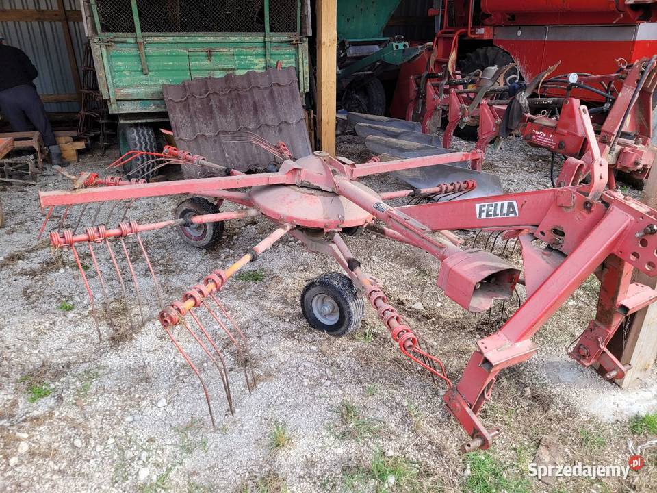 Zgrabiarka Fella ts 315 na 3 kołach Zgrabiarki i przetrząsacze świętokrzyskie