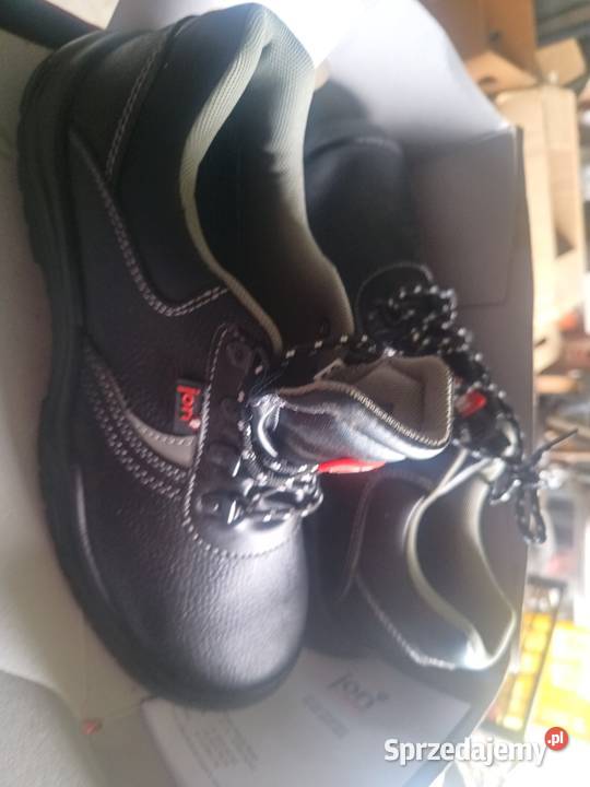 Robocze buty koro 45