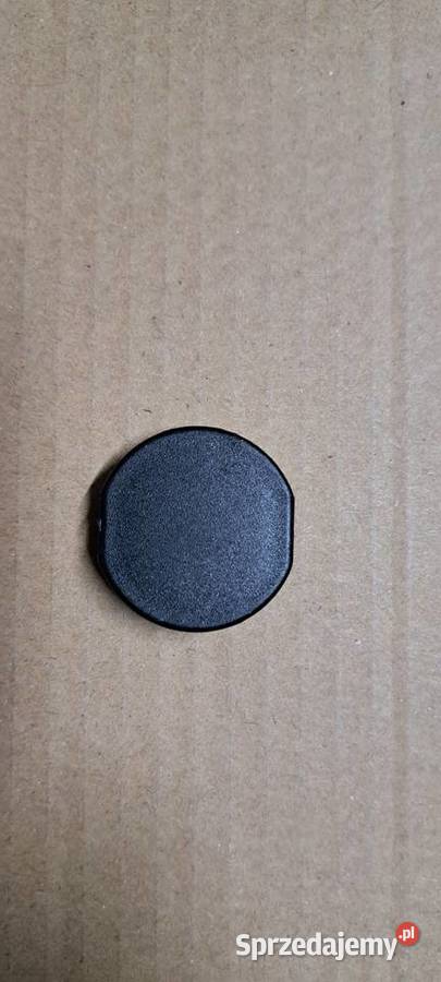 Zaślepka górnej osłony silnika 06A103937 Audi VW osobowe Luzino sprzedam