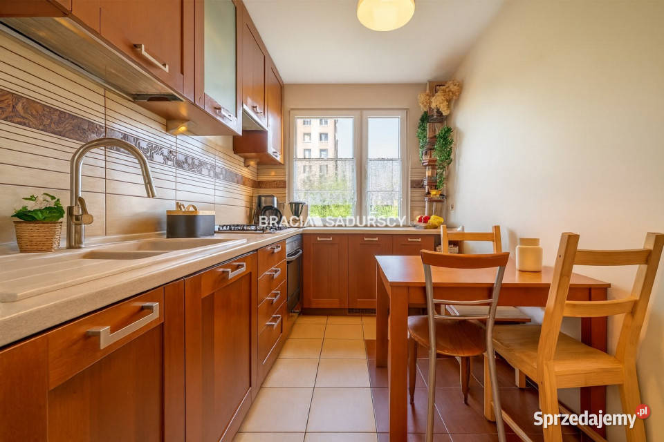 Mieszkanie sprzedam 67m2 4 pokoje Kraków Józefa 67m2 małopolskie