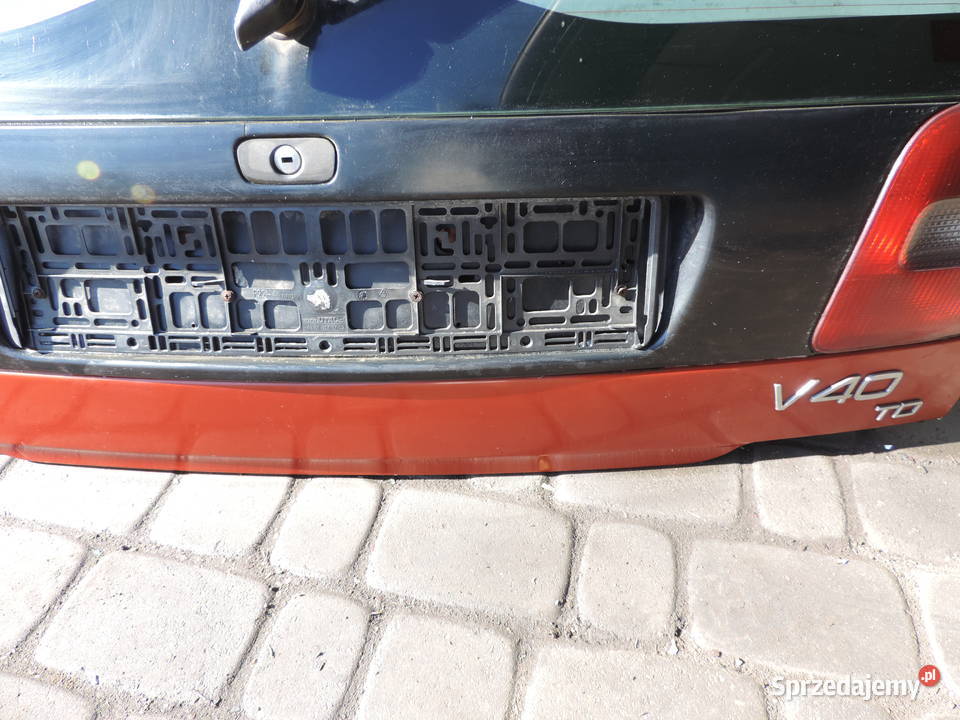 VOLVO V40 I TYLNA KLAPA BAGAŻNIKA 33822 Części samochodowe Nowy Sącz