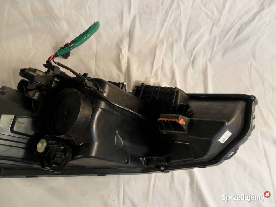 REFLEKTOR PRZÓD STRONA PRAWA NISSAN LEAF II ZE1 Nowy Tomyśl