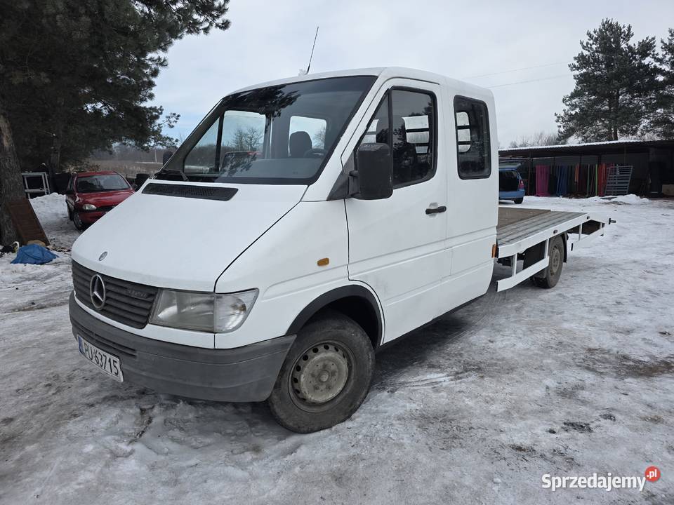 Mercedes Sprinter 312D laweta FVAT 23 swietny lubelskie Józefów nad Wisłą