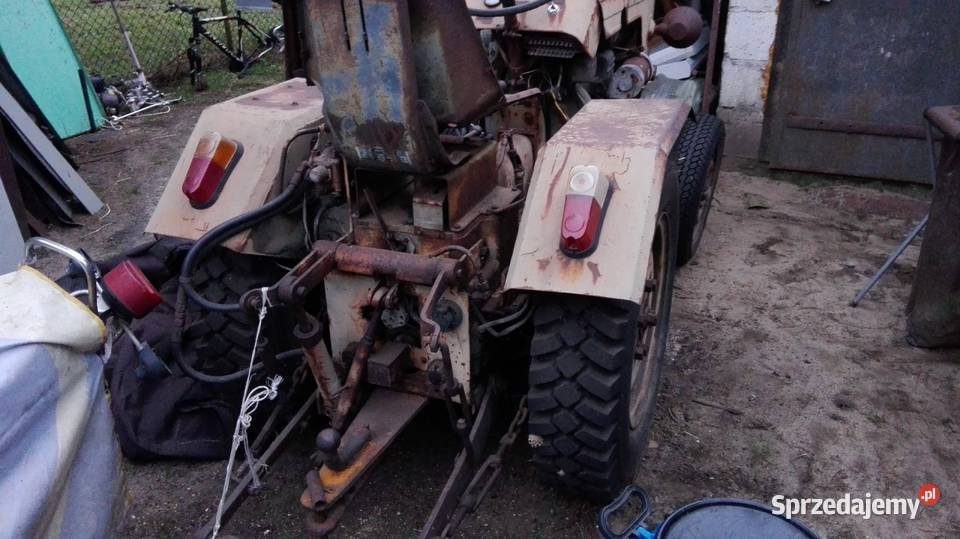 Tur 10D traktorek es Warka