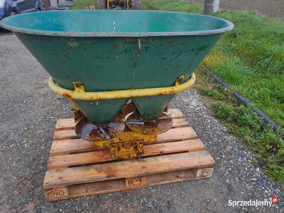 rozsiewacz dwutalerzowy amazone 400litrów nieuszkodzony Rozsiewacze nawozów Wielmoża