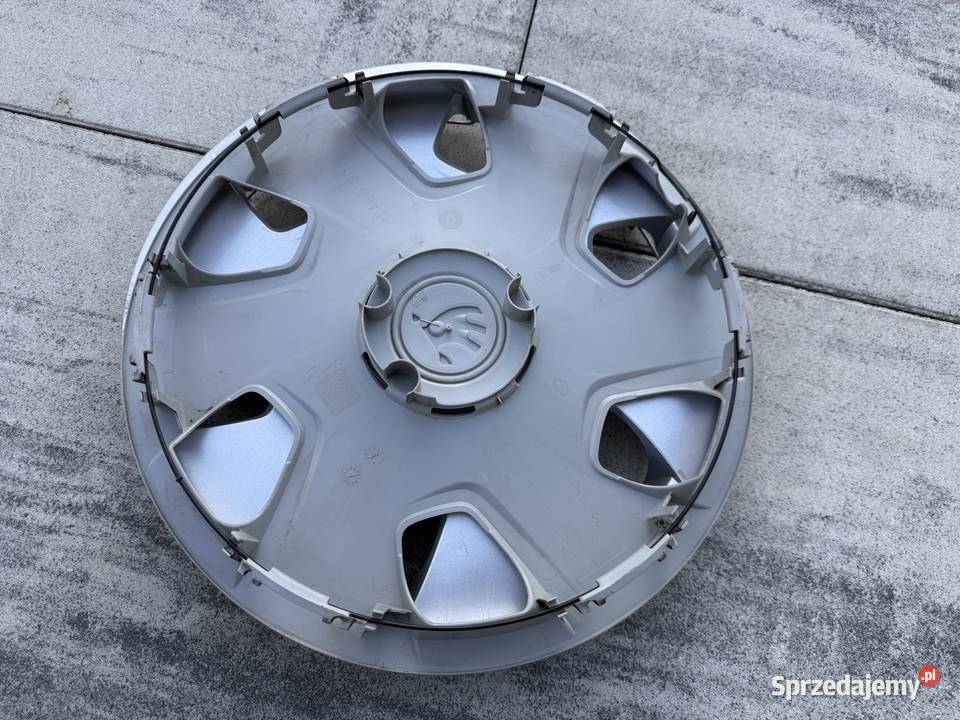 KOŁPAK ORYGINALNY SKODA RAPID FABIA 15 sprzedam
