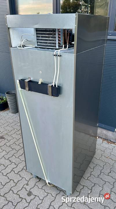 SZAFA CHŁODNICZA 700L LODÓWKA CHŁODNIA 2x11GN Krępsko sprzedam