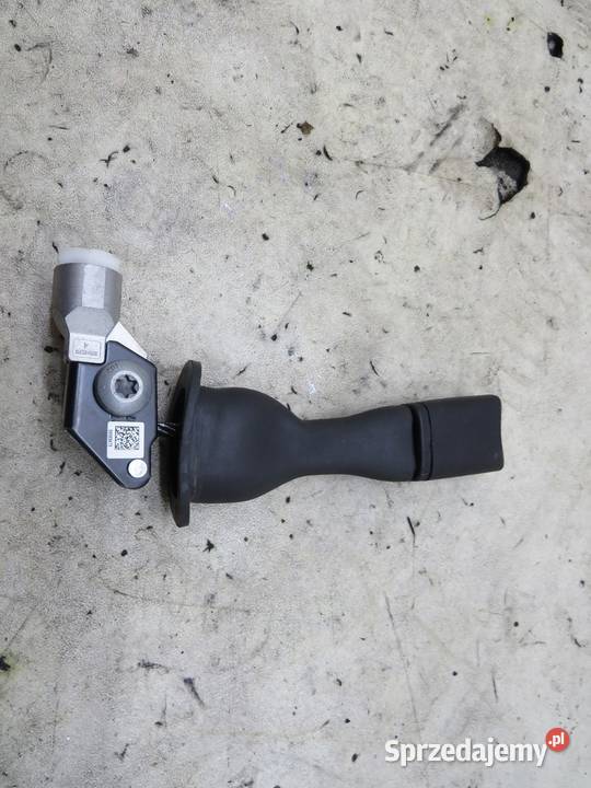 NAPINACZ DOPINACZ PRAWY PRZÓD INSIGNIA B