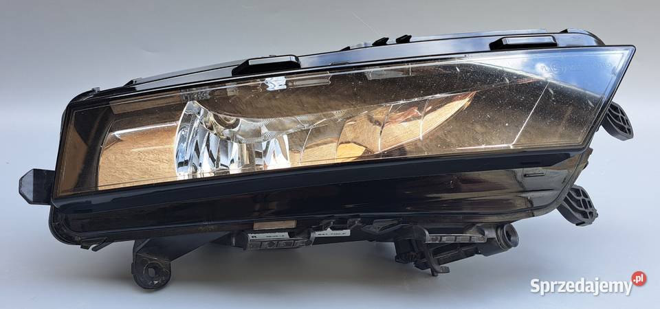 Lampa Przeciwmgielna Prawa Skoda Octavia III FL Mielęcin