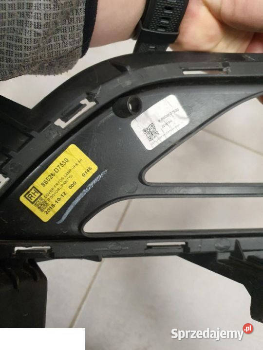 Hyundai tucson II 2019 lift ramka halogenu prawa Karoseria Kozubszczyzna sprzedam