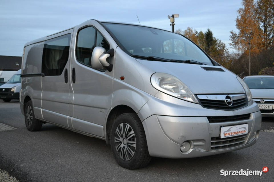Opel Vivaro 5 OsobowyZarejestrowanyNowy Rozrząd czujnik deszczu Samochody osobowe sprzedam