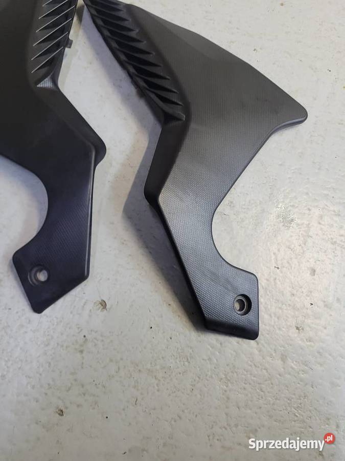 Honda VFR 1200 F bok osłona rsmy plastik owiewka wielkopolskie Nowy Tomyśl