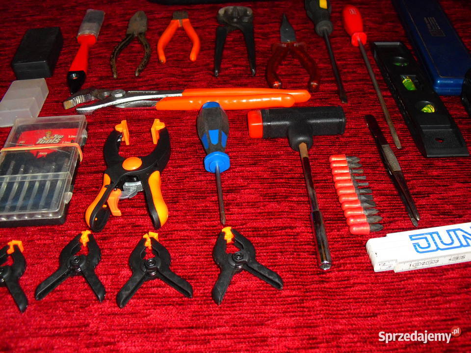 Zestaw narzędzi we francuskim kufrze Bielawa