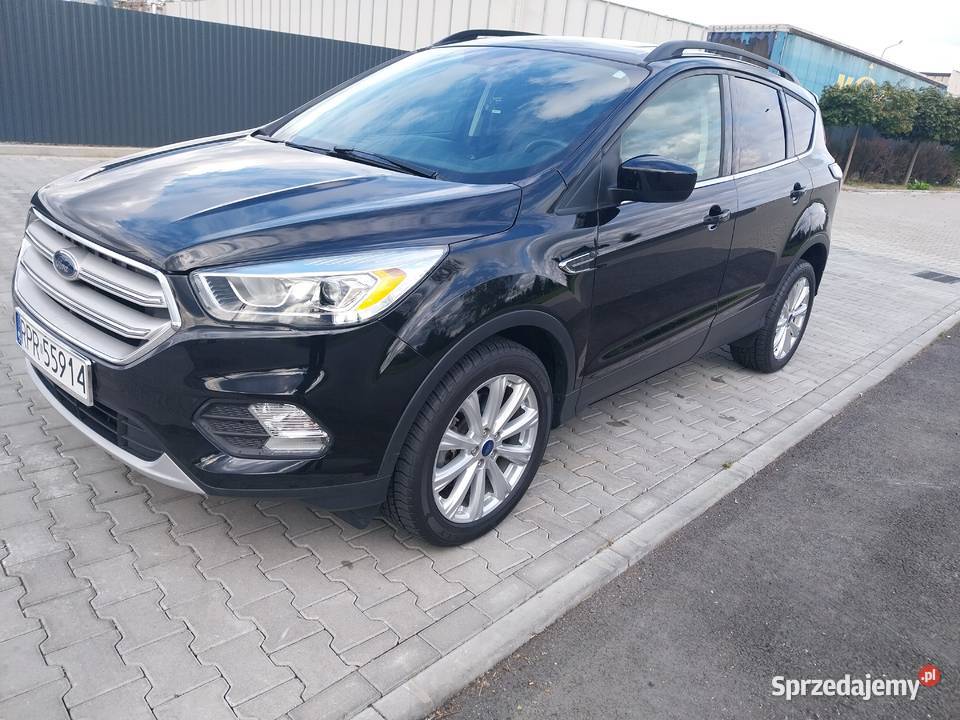 Ford kuga 2019 benzyna 44 16 benzyna