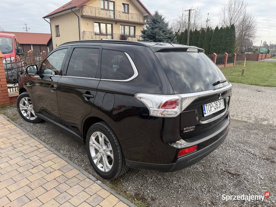 Mitsubishi Outlander 3 20 benzyna 2014 7 osobowy Iwaniska sprzedam