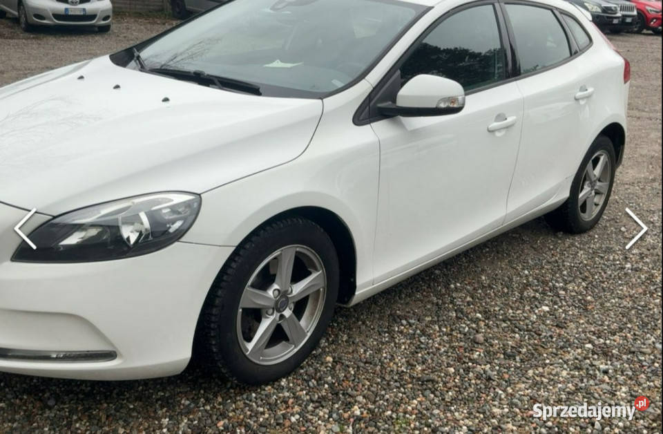 Volvo V40 20D 120 Momentum Full Serwis Volvo II biały