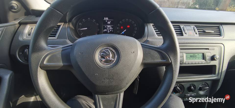 koda Rapid 12 MPI 63 kW 2014 Salon Niski 131183km