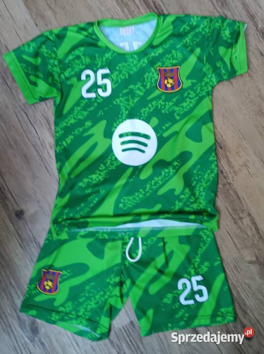 Szczęsny zestaw spodenki 152 i tshirt 146 FC Zbylitowska Góra sprzedam