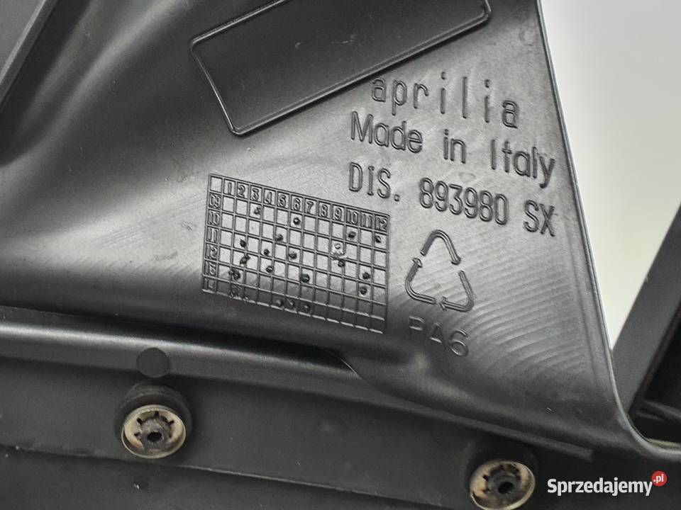 Boczek lewy Plug Owiewka Aprilia Rs4 50125 1116 Pozostałe