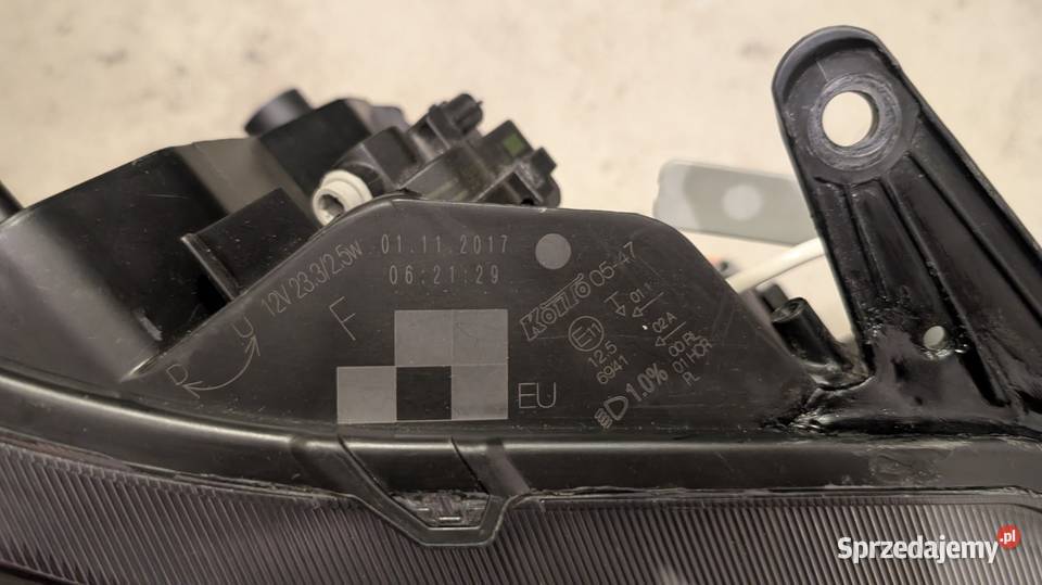 Reflektor lampa przednia toyota avensis t27 lubelskie