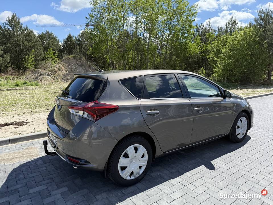 Toyota Auris 12 turbo przebieg 47