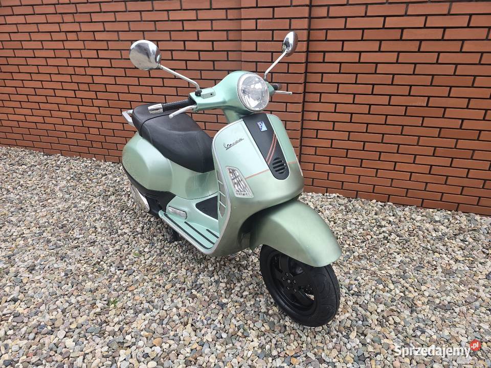 Piaggio Vespa GTS 125 Jarocin