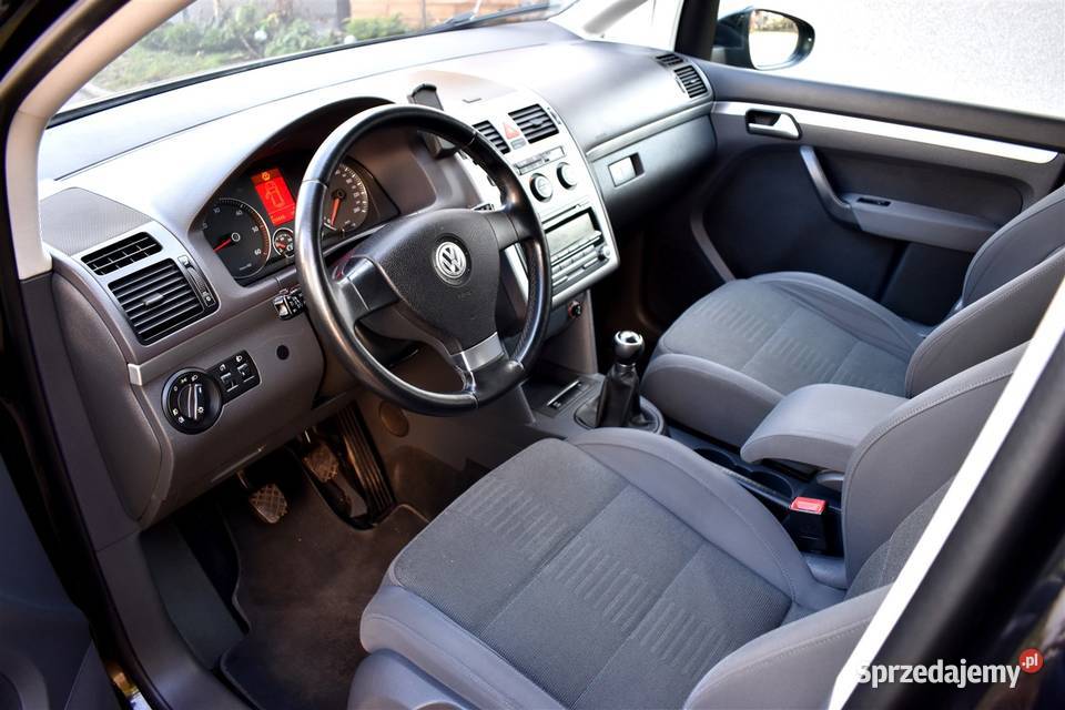 zarejestrowany Touran 20 tdi klimatronik Elbląg sprzedam