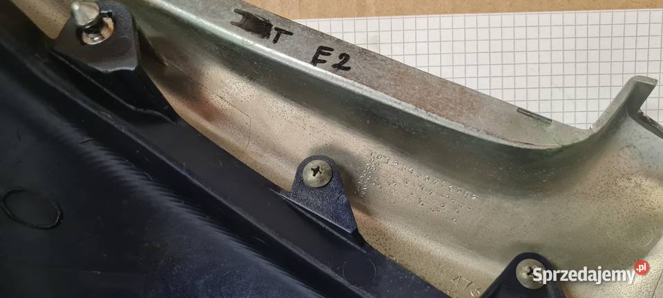 Suzuki Intruder 125 owiewka prawa