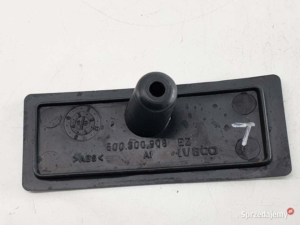 OSLONA ZASLEPKA LEWA 2 IVECO EUROCARGO ciężarowe Części montażowe Janowice