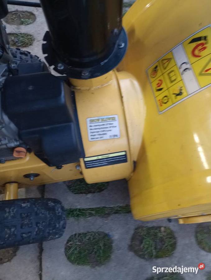 Odśnieżarka spalinowa Niebylec