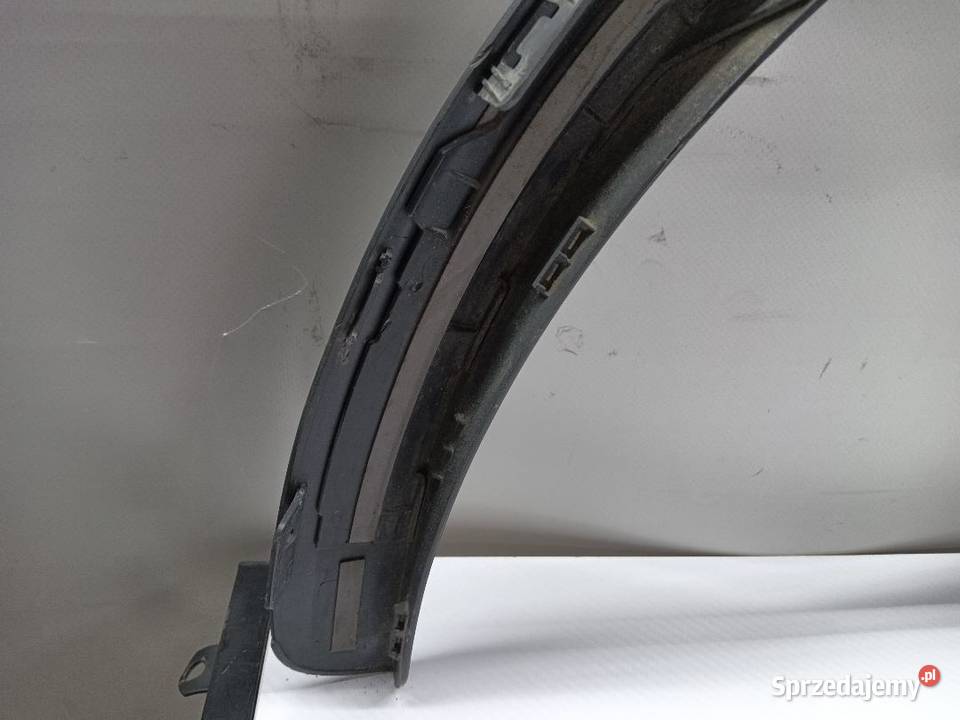 LISTWA BŁOTNIKA LEWY PRAWY TYŁ AUDI Q3 8U osobowe sprzedam